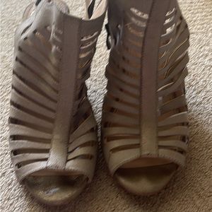 Vince Camuto heels